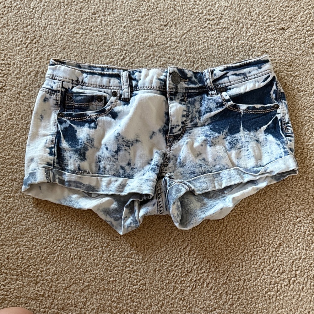 Trendy Blue and White Women's Jean Shorts